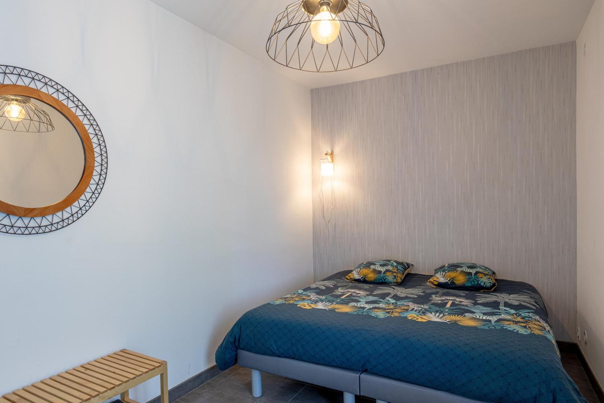 Au Milieu Des Vignes Guest House Chateauthebaud Luaran gambar